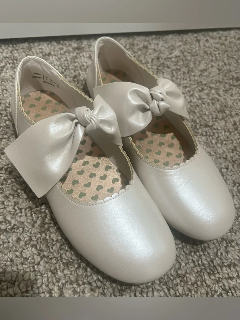 Dream Pairs Girls Ivory Pearl Bow Flats Size 2 Dress Ballet Shoes